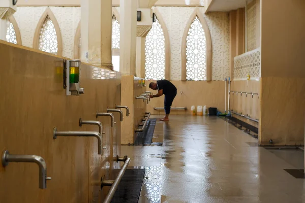  Abdest yerinin manzarası. Abdest ya da wudu bir İslam ritüelidir..