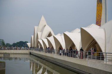  Al Jabbar Camii. Batı Cava 'daki en büyük cami. Batı Cava' nın bir simgesi ve simgesi..