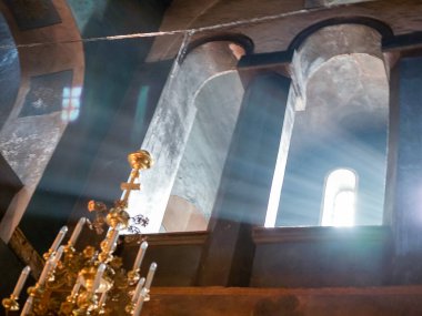 Kilisede büyülü bir ışık..