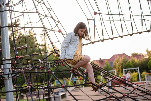 Happy Girl Playground Girl Playing Net Ropes — Stock Photo, Image