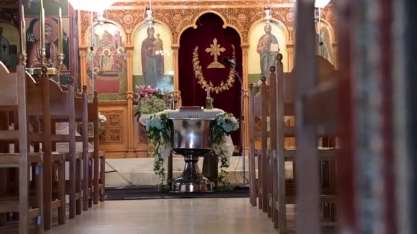 Cuve Baptismale Dans Église Orthodoxe Des Images Fullhd Haute Qualité — Video