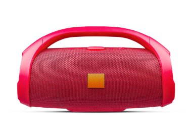 Beyaz arka planda izole edilmiş kırmızı taşınabilir kablosuz bluetooth hoparlörü. Müzik çalmak için bir aygıt. Müzik arkaplanı