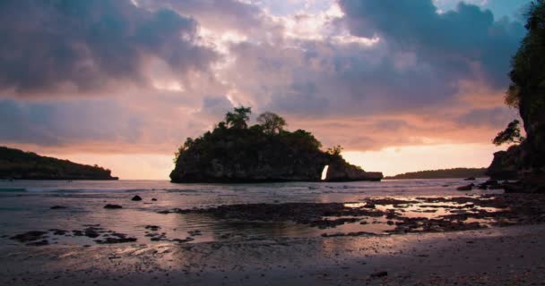 Céu Colorido Nublado Escuro Crystal Bay Beach Bali Island Indonesia — Vídeo de Stock