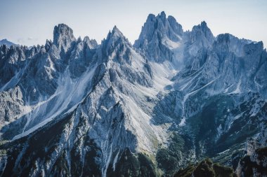 İtalyan Alplerindeki Cadini di Misurina Dağı 'nın nefes kesici manzarası, Dolomitler..