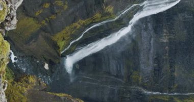 İzlanda 'daki en güzel Haifoss şelalesi..