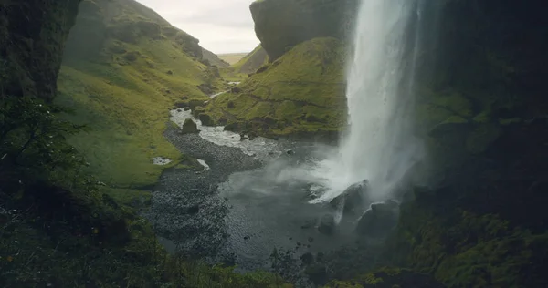 Schöner Versteckter Wasserfall Kvernufoss Der Südlichen Region Islands — Stockfoto
