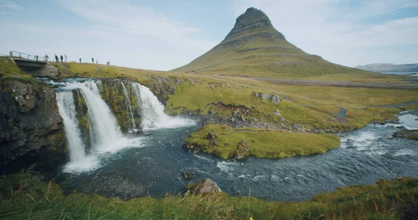 冰岛北部的 Kirkjufellsfoss Kirkjufell — 图库照片
