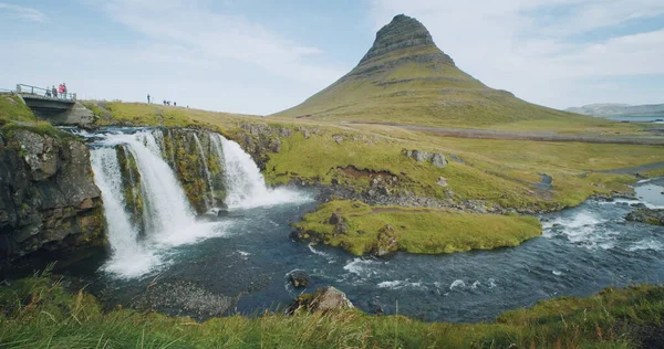 Kirkjufellsfoss Και Kirkjufell Στη Βόρεια Ισλανδία — Φωτογραφία Αρχείου