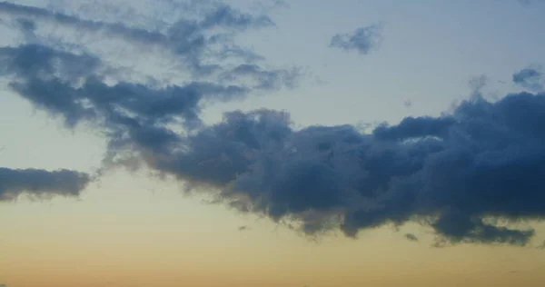 Cielo Hadas Atardecer Nubes Con Colores Naranja Púrpura Negro Nubes —  Fotos de Stock