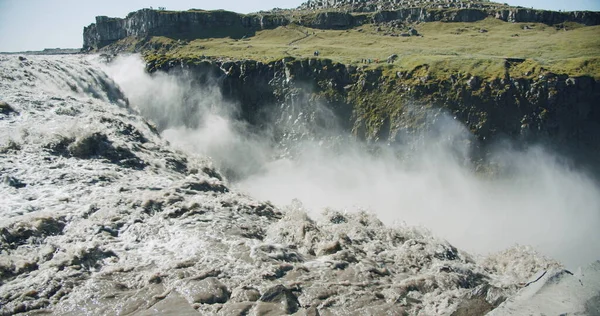 Potężny Wodospad Dettifoss Riging Woda Rzeczna Płynąca Nad Urwiskiem Islandia — Zdjęcie stockowe