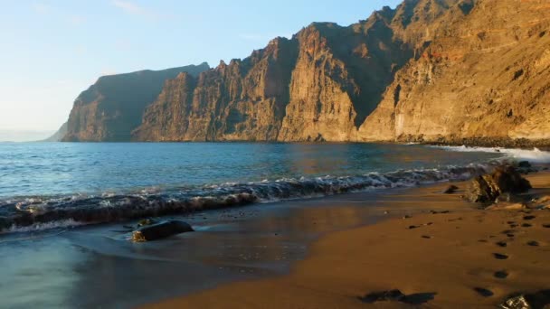 Los Gigantes Cliffs Playa Los Guios Tenerife Island Tourist Attraction — Vídeo de Stock