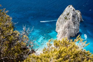 Yunanistan 'ın Zakynthos İyon adasındaki Mizithres kayalığı.