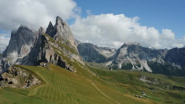 Κορυφές Κορυφής Seceda Και Furchetta Στο Trentino Alto Adige Dolomites — Αρχείο Βίντεο