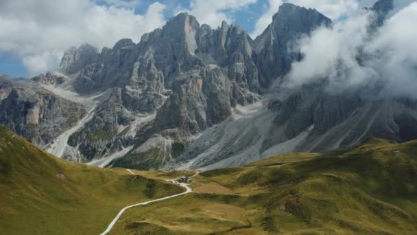 Baita Segantini Passo Role South Tyrol Dolomites イタリア — ストック動画