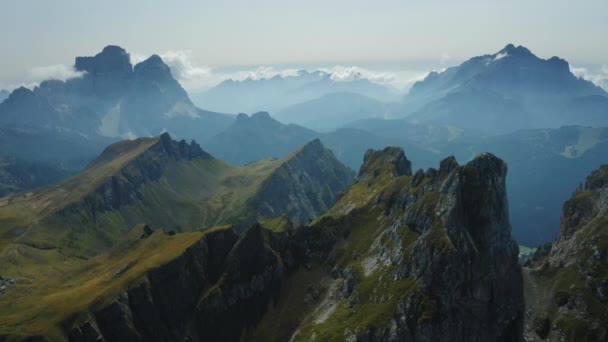 Zeitraffer Des Atemberaubenden Passo Giau Den Dolomiten Einem Sonnigen Tag — Stockvideo