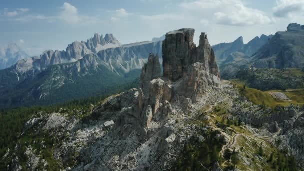 Vista Aérea Drone Dolomites Cinque Torri Cortina Dampezzo Cinco Torres — Vídeo de Stock
