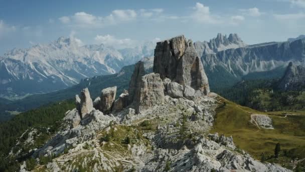 Letecký Pohled Dolomity Cinque Torri Cortina Dampezzo Five Towers Rock — Stock video