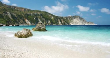 Petani Plajı Yunanistan 'ın Kefalonia adasında yaz tatilinde.