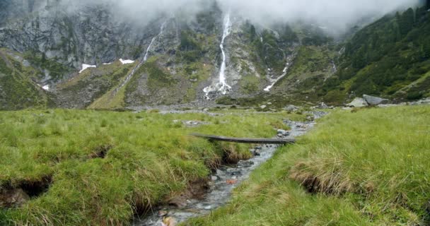 Vale Stubai Áustria Caminhadas Caminho Sobre Rio Montanha Com Bela — Vídeo de Stock