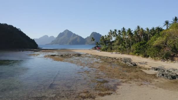 Vuelo Aéreo Largo Playa Cas Cabanas Nido Palawan Filipinas Turistas — Vídeo de stock