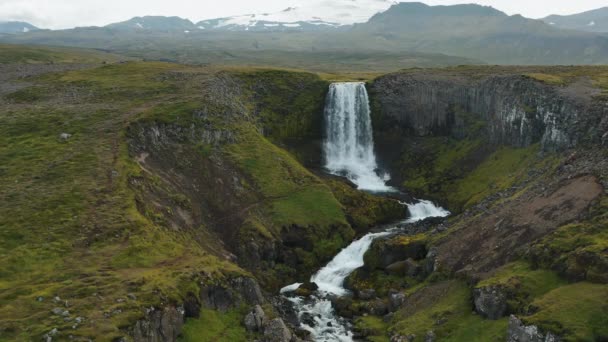 Vue Aérienne Par Drone Cascade Kerlingarfoss Près Olafsvik Islande Été — Video