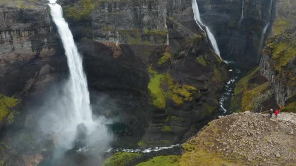 Καταρράκτης Χάιφος Στην Ισλανδία Αεροφωτογραφία Φυσικό Θαύμα Landmannalaugar Φαράγγι — Αρχείο Βίντεο