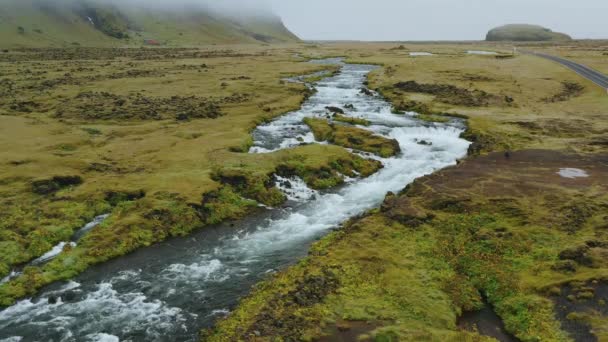 Luftflug Durch Die Epische Landschaft Islands Über Den Fluss Foss — Stockvideo