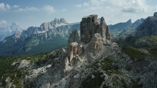 Légi Felvétel Dolomitokról Cinque Torriról Cortina Dampezzóról Towers Rock Formáció — Stock videók