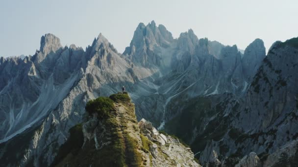 Dolomites Italy Aerial Panoramic View Women Hiker Enjoying Auronzo Cadore — Stock Video
