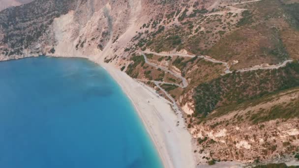 Vista Aérea Playa Myrtos Zig Zag Road Playa Más Hermosa — Vídeo de stock