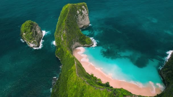 Egzotyczna Wyspa Wybrzeżu Nusa Penida Bali Indonezja Zielony Tropikalny Klif — Wideo stockowe
