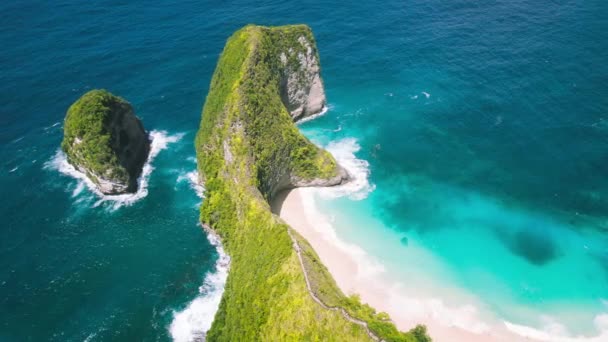 Marítima Rochosa Tropical Com Praia Natural Kelingking Dourada Ilha Nusa — Vídeo de Stock