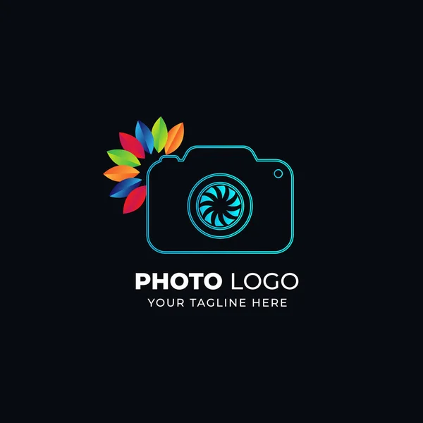 Διάνυσμα Λογότυπο Εικονογράφηση Φακό Κλίση Κάμερα Πολύχρωμο Στυλ — Διανυσματικό Αρχείο