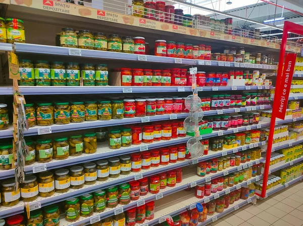 2022年9月12日 ルーマニアのフォッサーニでカルフールのスーパーマーケットがオープン カルフールは ヨーロッパで最も重要なハイパーマーケットチェーンの1つです — ストック写真