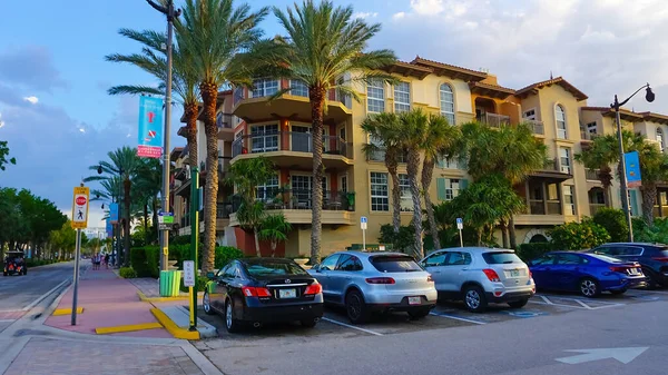 Lauderdale Sea Florida Usa May 2022 Typical Apartment Hotel Beach — Stok fotoğraf