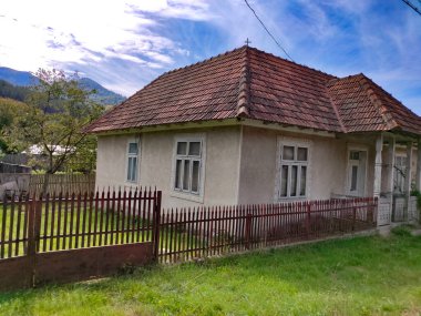 Brasov yakınlarındaki Transilvanya 'daki Doğu Karpatların Panoraması