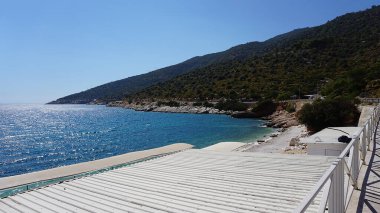 Güzel bir körfez ve deniz manzaralı Kas Finike yolu arasındaki yol.