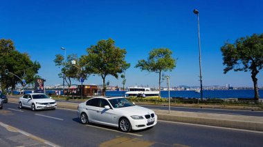 İstanbul, Türkiye - 14 Eylül 2022: İstanbul 'da Asya' da Türkiye 'yi Avrupa' dan ayıran İstanbul Boğazı Seddi