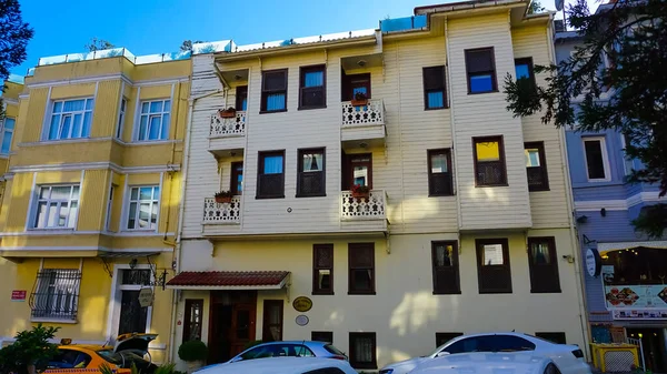土耳其伊斯坦布尔 2022年9月14日 苏丹哈米德的Sari Konak酒店 苏门答腊是伊斯坦布尔最受欢迎的旅游胜地 — 图库照片