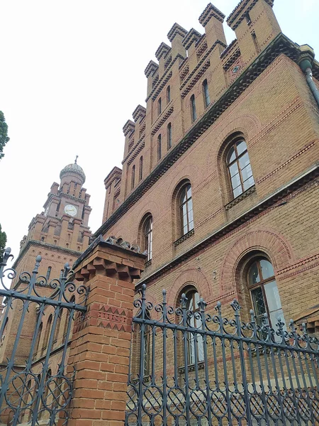 Ukrayna Daki Chernivtsi Ulusal Üniversitesi Ndeki Azize Ortodoks Kilisesi — Stok fotoğraf