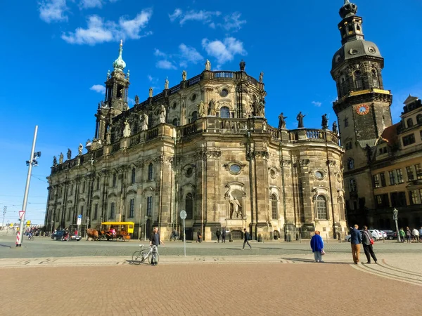 Dresden April 2022 Kathedrale Katholische Hofkirche Theaterplatz — Stockfoto