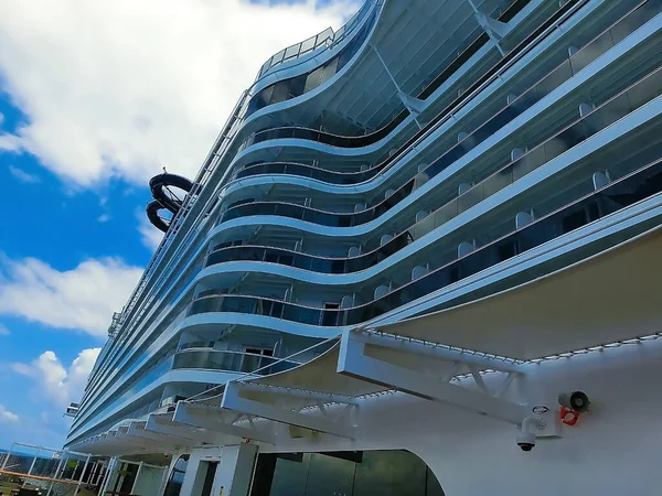 Coco Cay Bahamas April 2022 Symphony Seas Biggest Cruise Ship — Stock Photo, Image