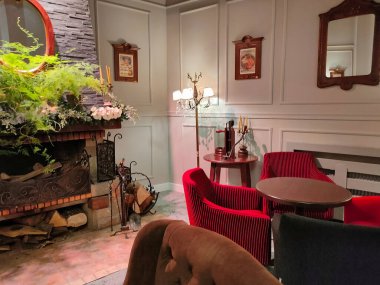 β ana Brasov, Romanya - 25 Eylül 2022: Romanya 'da Alpin Resort Hotel içişleri.