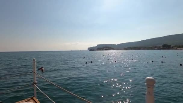 안탈리아의케머 일렬로 해변의 파노라마 — 비디오