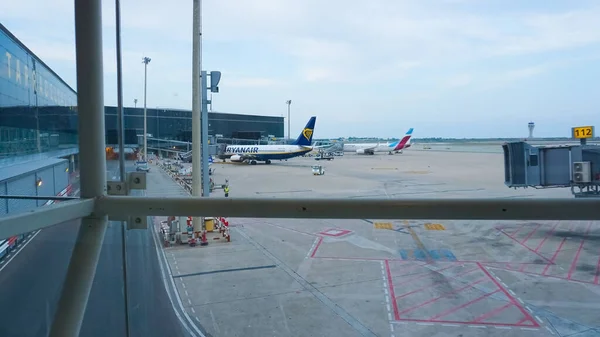Βαρκελώνη Ισπανία Μαΐου 2023 Ryanair Boeing 737 Προσγείωση Στο Αεροδρόμιο — Φωτογραφία Αρχείου