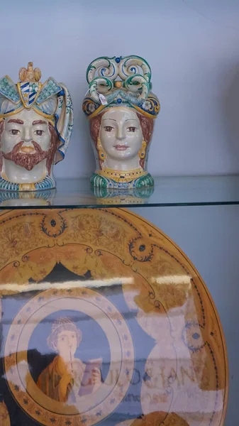 Традиційні Керамічні Тарілки Сувенірній Крамниці Сорренто Італія — стокове фото