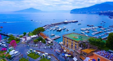 Sorrento 'nun panoramik manzarası, İtalya' daki Amalfi Sahili