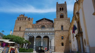 Monreale, İtalya - 26 Mayıs 2023: Monreale Katedrali Santa Maria Nuova İtalya, Sicilya, Palermo yakınlarında.