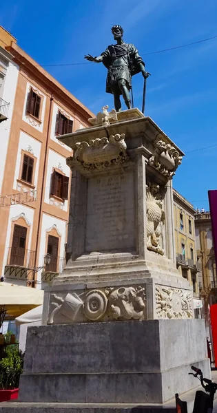 Palermo Italië Mei 2023 Het Standbeeld Van Koning Karel Gemaakt — Stockfoto