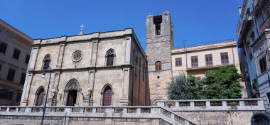 Bellini Meydanı 'ndan, Santa Maria dell' Ammiraglio Kilisesi 'nden Martorana Kilisesi olarak bilinen San Cataldo Kilisesi Palermo, Sicilya' nın merkezinde, İtalya 'da.